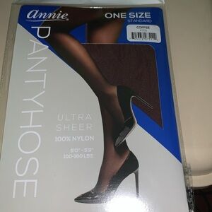 Annie ultra sheer coffee Pantyhose nwt